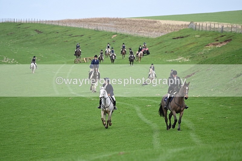 WJ6_9240 - Line Three