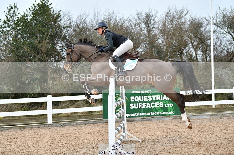 240124A-124300-00517 - Cls 3 Newcomers & 1.10m Open