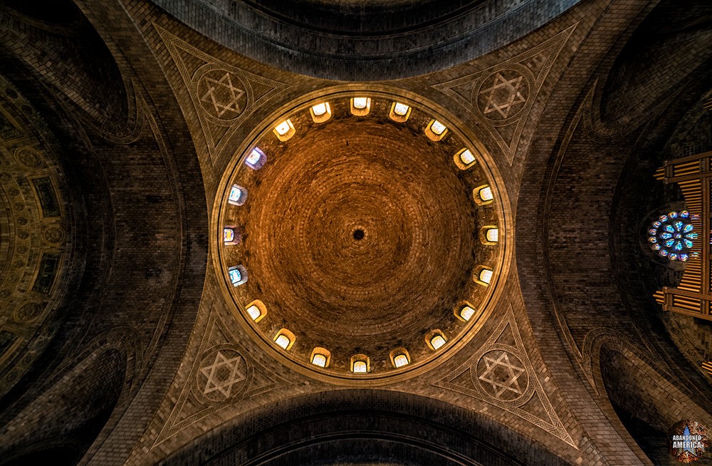 B'Nai Jeshurun Synagogue/Hopewell Baptist Church | Ceiling Detail - B'nai Jeshurun Synagogue/Hopewell Baptist Church