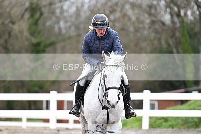 251205-100710-00138 - Cls 2 Snr British Novice and 90cm