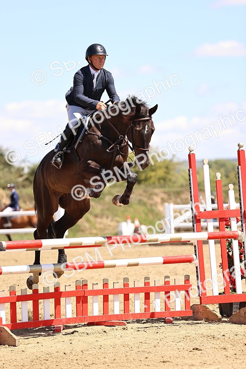 SBM_014804 - Class 15 - Senior Newcomers - 1.10m Open