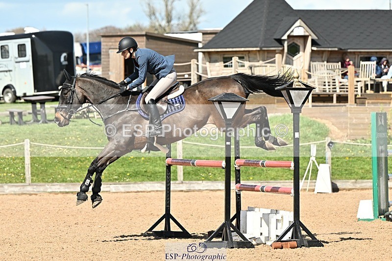 250416-151642-01666 - Cls 6 Foxhunter and 1.20m