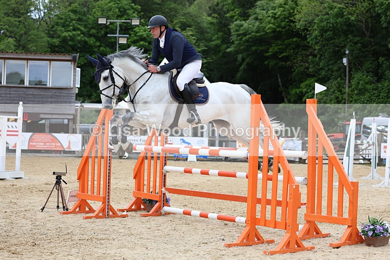 3E7A9637 - Class 9: Senior Foxhunter/1.20 open