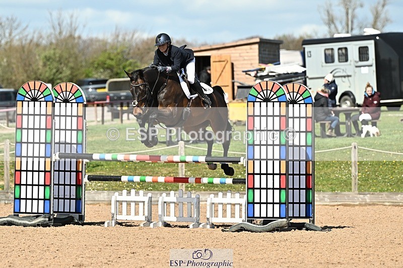 250416-150515-01593 - Cls 6 Foxhunter and 1.20m