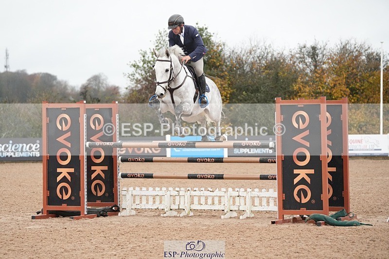 251107-131117-01096 - Cls 6 Foxhunter and 1.20m Open