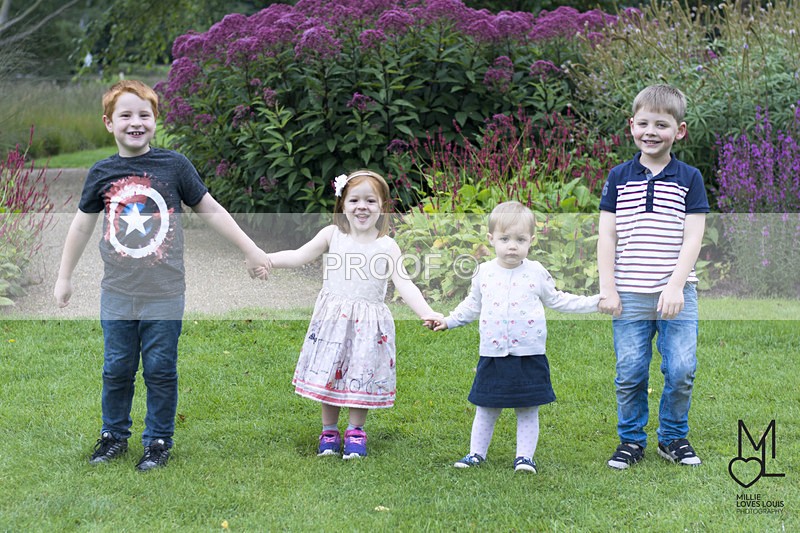 Family Photoshoot Millie Loves Louis Photography 37 - Location Photoshoots