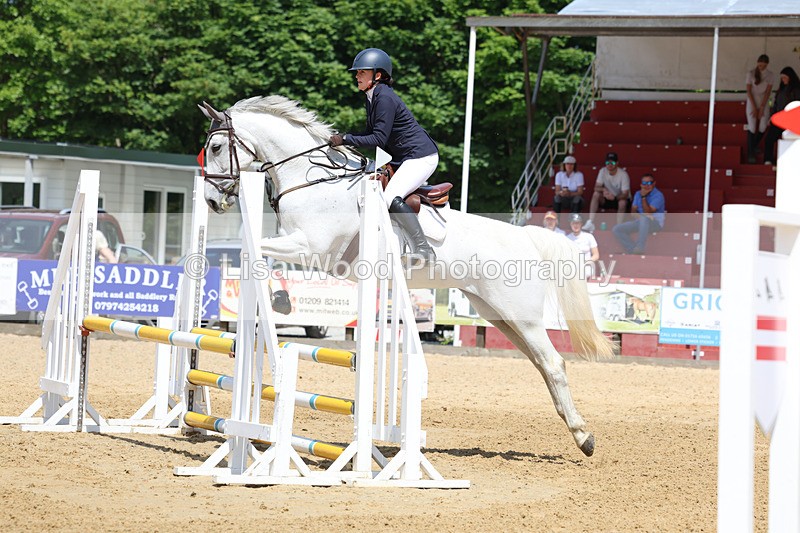 3E7A0057 - Class 9: Senior BN/90cm open