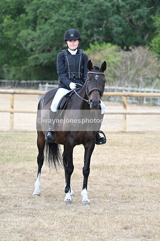 WJ7_1451 - Class 8 Ridden Veterans