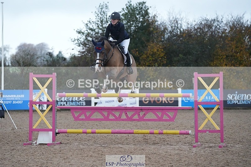 251107-135528-01276 - Cls 6 Foxhunter and 1.20m Open
