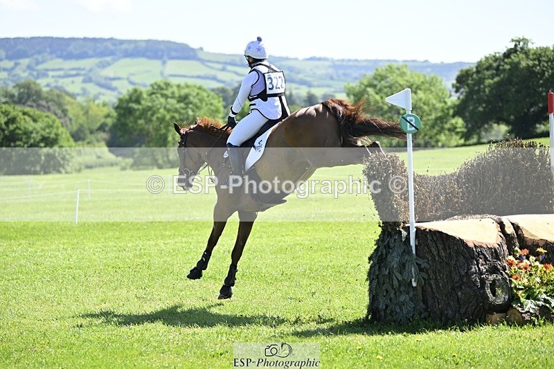 240525-105545-12383 - 322-CHILLI_KING-Gemma_Stevens