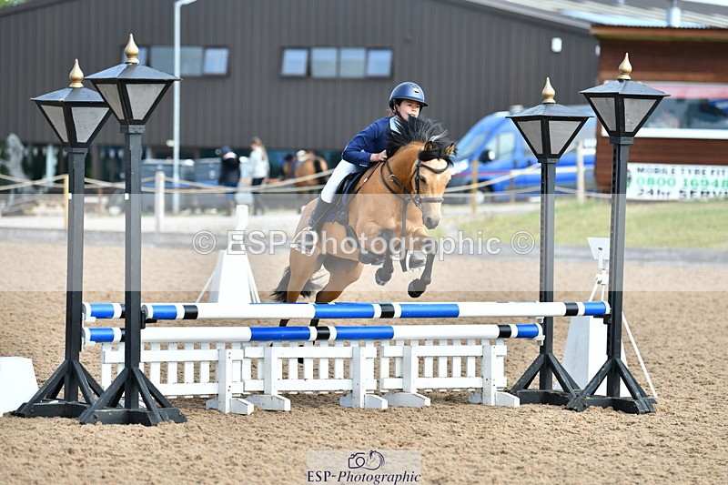 230624A-091604-00098 - Cls 36 Stepping Stones 128 & 138cm