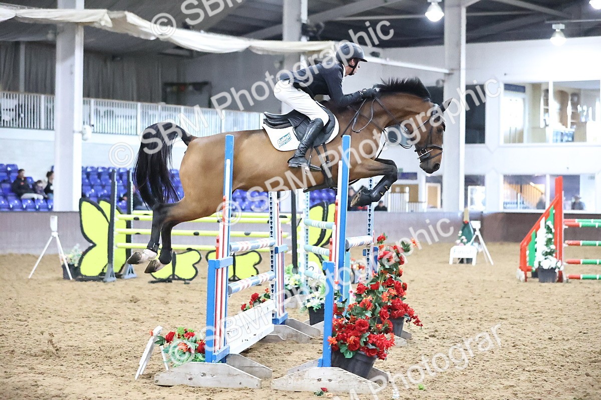 SBM_003924 - Class 12 - Senior Foxhunter 1.20m