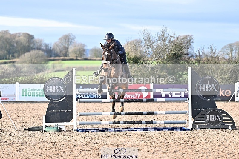 251126-123513-00480 - Cls 4 Newcomers and 1.10m