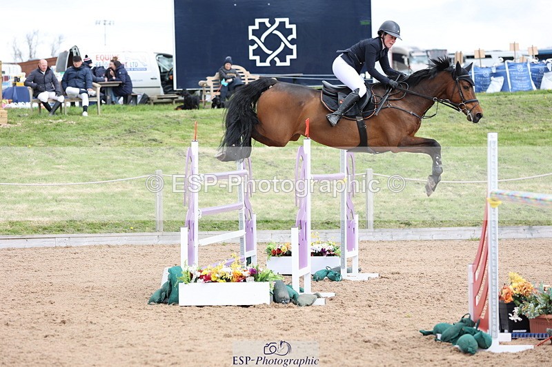 240419A-120503-07005 - Cls 6, 2 Star Medium Tour 1.35m