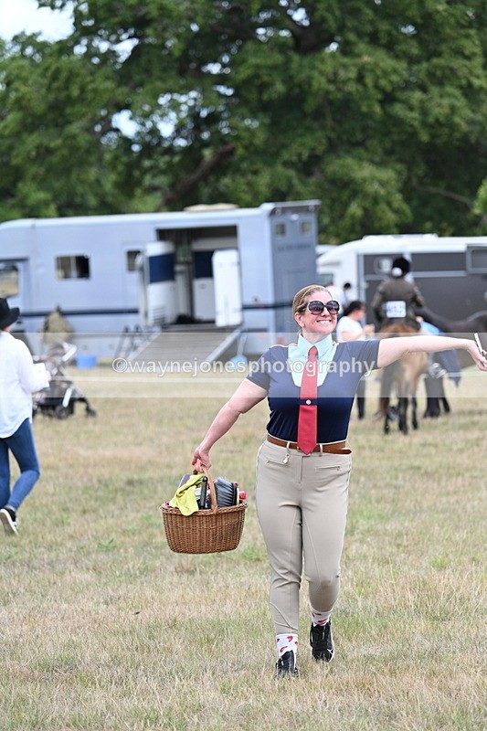 WJ7_4602 - Class 12 Ridden Cob