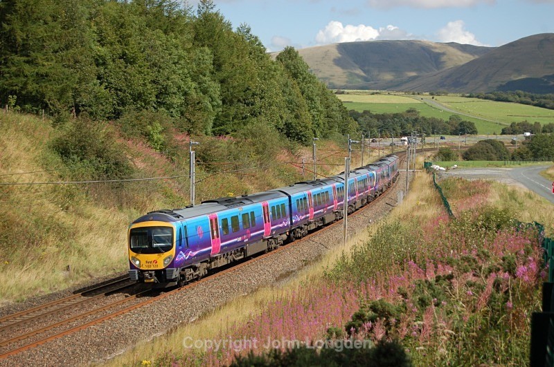 25.8.11 - 185128 & 185108 09.52 Edinburgh - Man Airport, Beckfoot - West Coast Main Line (north to south)