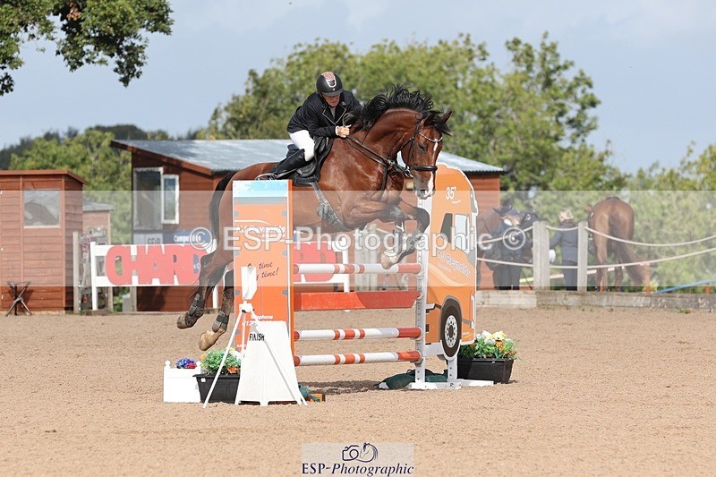 250911-104027-00690 - Cls 2 Snr Newcomers