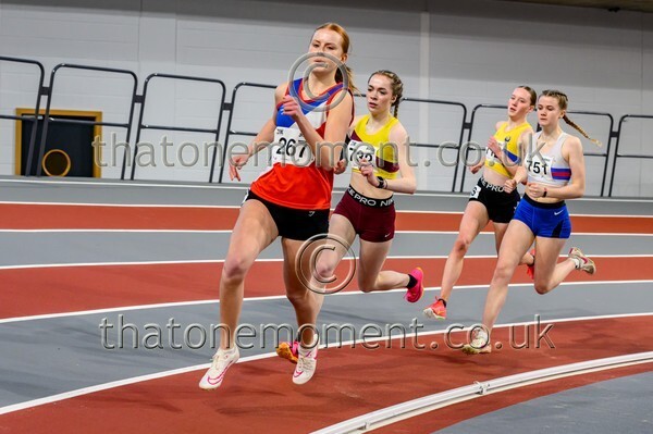 SeniorInd25-917380 - Track Female Set One