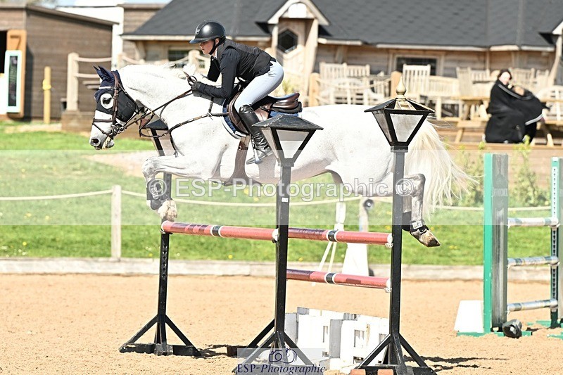 250416-150200-01572 - Cls 6 Foxhunter and 1.20m