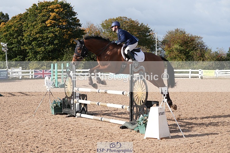 251005-102917-02557 - Cls 22 British Novice and 90cm