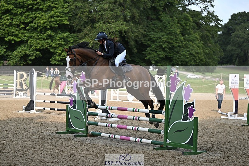 240818-090430-03312 - Cls 8A Snr British Novice