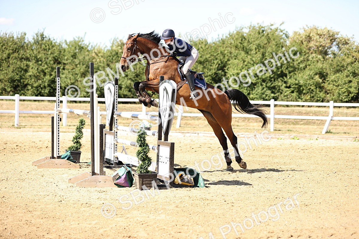 SBM_015410 - Class 16 - Senior foxhunter - 1.20m Open