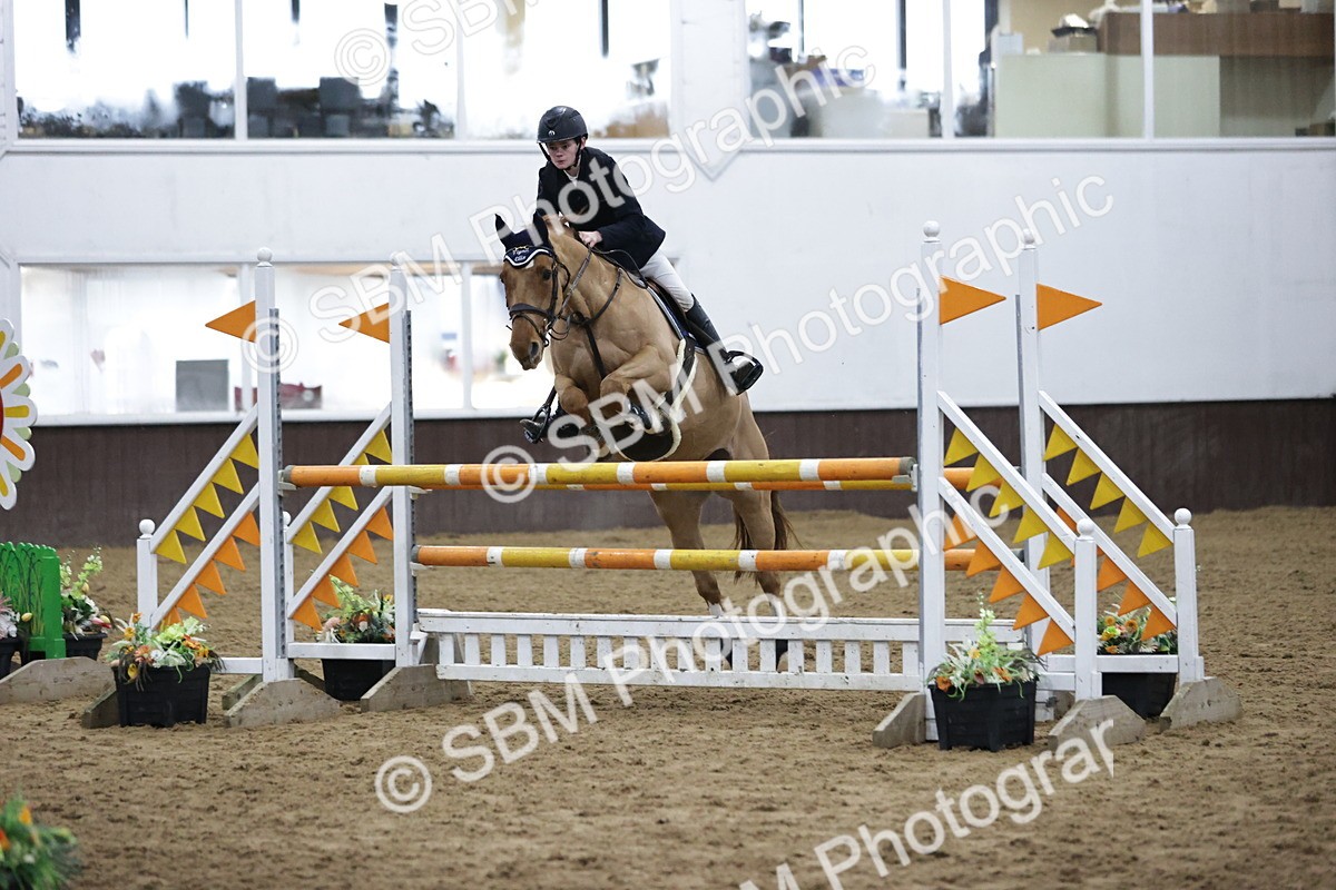 SBM_001072 - Class 4 - Senior Newcomers/ 1.10m Open
