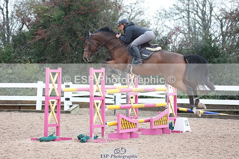 231112A-140835-04820 - Cls 20 Newcomers & 1.10m Open