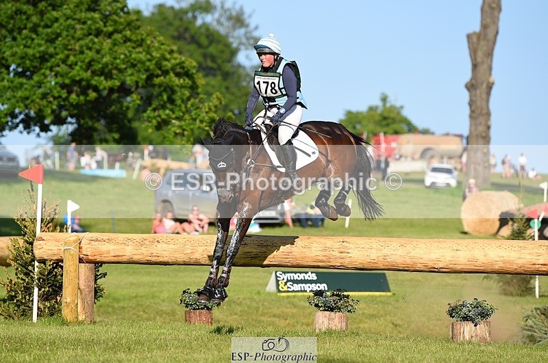 230527-182032-13804 - 178-RIDIRE_DORCHA-Lucy_Stimson-XC