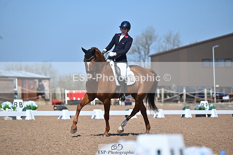 250405-104809-10028 - 120-Isabella.Caldwell-Don.Geniro