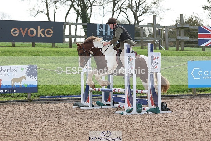 251025-103448-00924 - Cls 21+22 Club and Schools 60cm