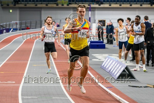 CombiMast25-916116 - Track Male Set Two