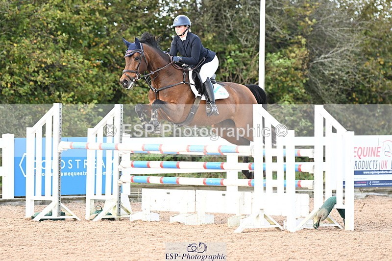 241023A-142122-01017 - Cls 4 Newcomers and 1.10m Open