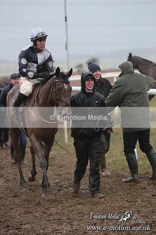 PtP 260125 1120 - Cocklebarrow Point-to-Point racing with the Heythrop Hunt 26/01/25