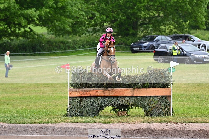 250524A-133413-10935 - B-370-Emma.Hyslop-Webb-KBS.TIME.TRAVEL