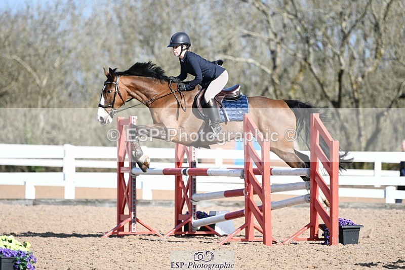 250330-103208-06150 - Cls 32 British Novice and 90cm