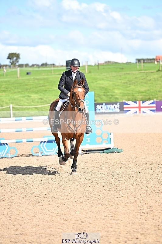 250924-131554-00383 - Cls 4 Newcomers and 1.10m Open