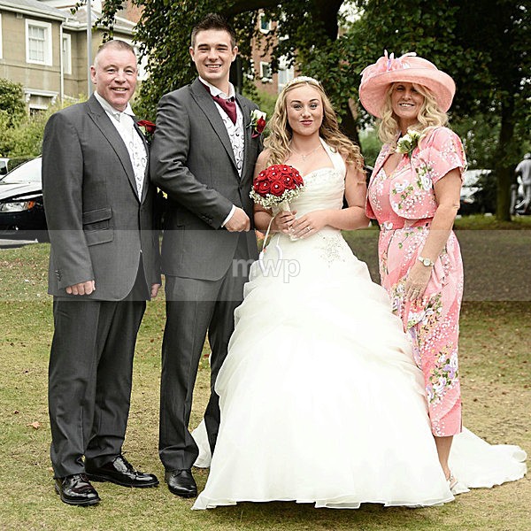 Jodie  Ben Wedding26 37 - Wedding Picture Samples