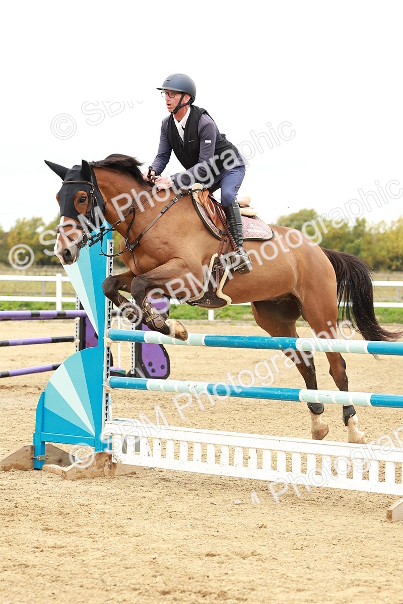 1I0A7802 - Class 4 - Senior Newcomers 1.10m