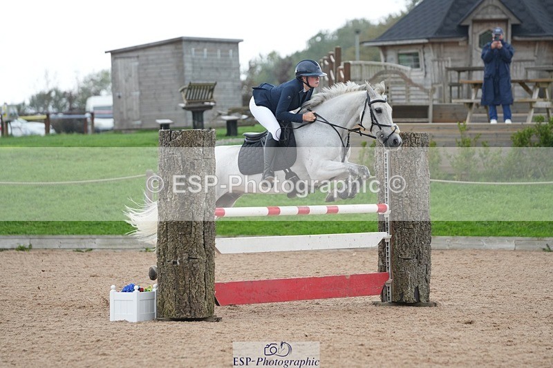 250920-123338-01291 - Cls 10 Pony Foxhunter and 1.10m