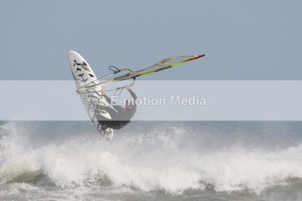 WS 190808-127 - Windsurfing