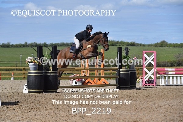 BPP_2219 - CLASS 22 SUN Senior BritiNovice/ 90cm Open