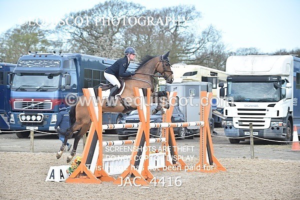 JAC_4416 - CLASS 10 SAT Senior Foxhunter/ 1.20m Open