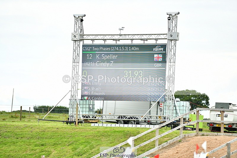 230720A-150710-03712 - Cls 9, 2 Star Big 1.40m Start to break