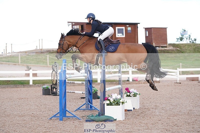 250627-201218-00601 - Cls 10+11 Children on Horses