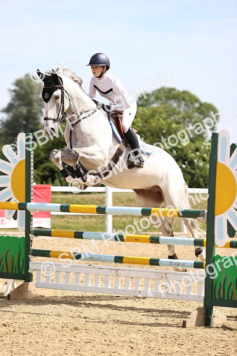 SBM_000698 - Class 15 - Redpost Equestian Senior Foxhunter - 1.20m
