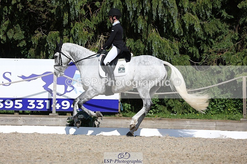 230526-162037-07803 - 170-MIND_OVER_MATTER-Lea_Boulesteix-WEDTrotUp+DR