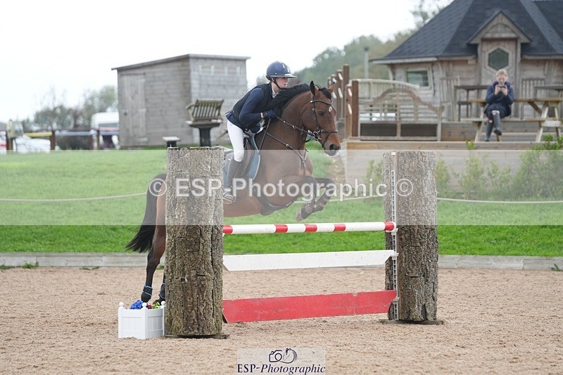 250920-122355-01253 - Cls 10 Pony Foxhunter and 1.10m