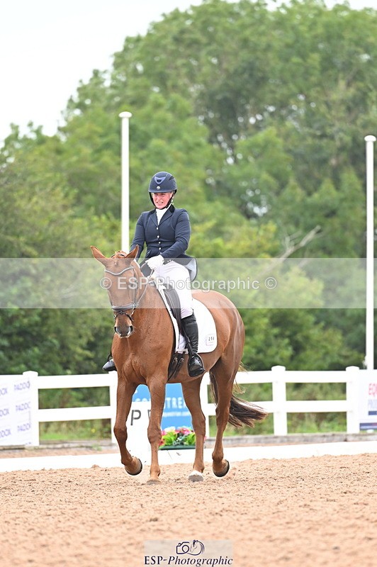 240815A-103405-00123 - 259-Amy.Harris-Stormhill.ultima