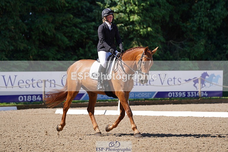 240719-102558-00541 - 204-Alana_Shapland-Forever_autumn_DS